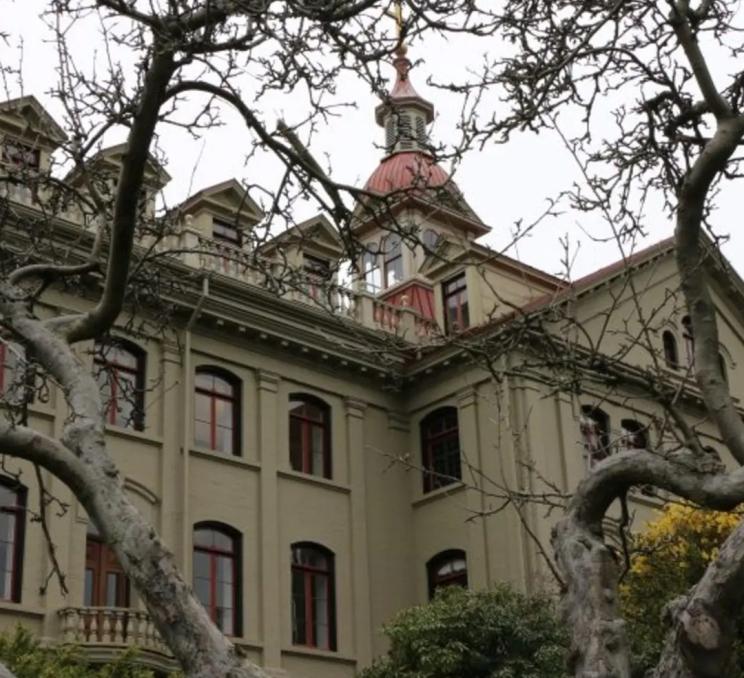 The exterior of St. Ann's Academy in Victoria, BC