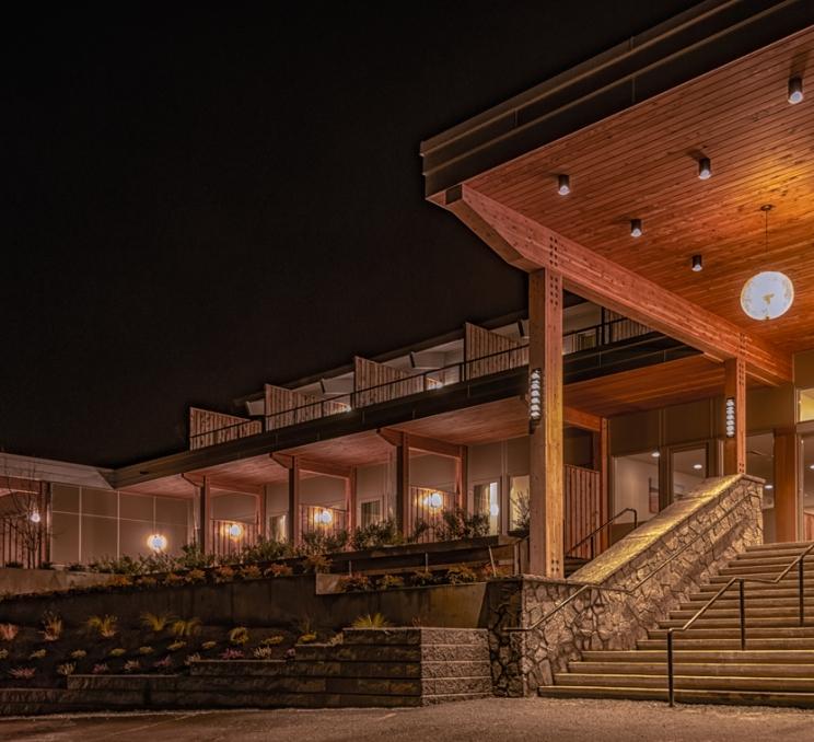 Harbour House Hotel at night